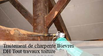 Traitement de charpente  08370